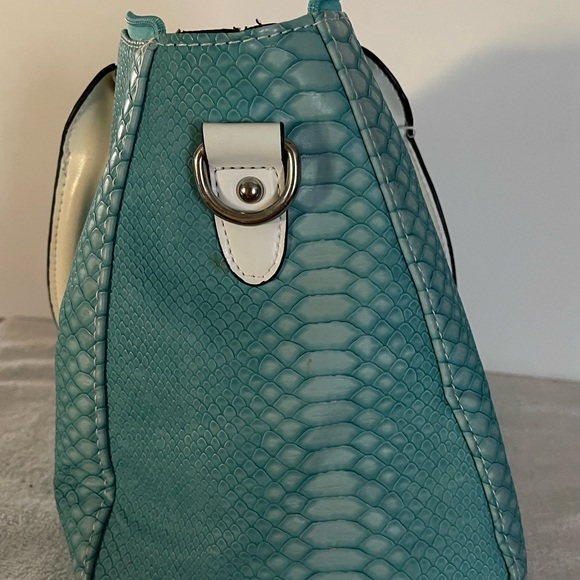 Yesir Turquoise Handbag White Handles and Trim - Picture 3 of 6